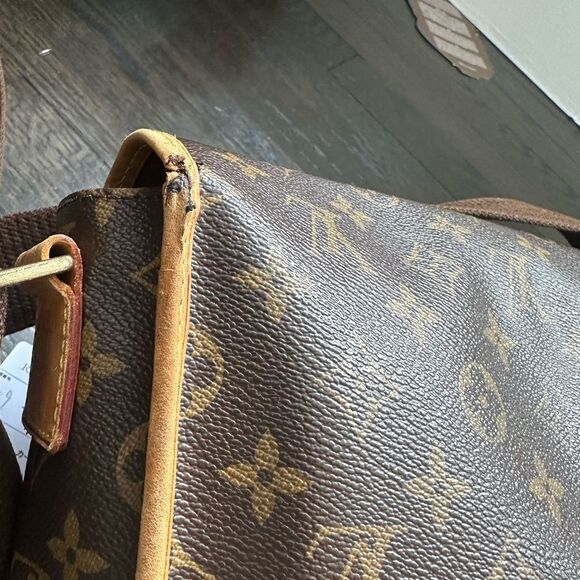 Louis Vuitton Bosphore Messenger PM Crossbody Bag monogram - Picture 9 of 15